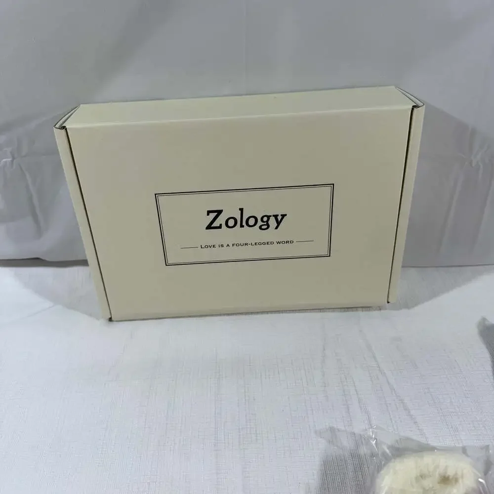 Zology Red & White Holiday Pet Accessory Set - Size Large - New with Box lg